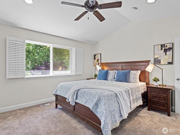 6211 247th Avenue NE, Redmond WA 98053