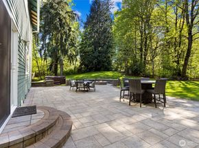 6211 247th Avenue NE, Redmond WA 98053
