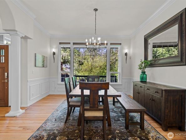 6211 247th Avenue NE, Redmond WA 98053