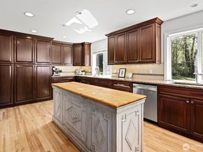 6211 247th Avenue NE, Redmond WA 98053