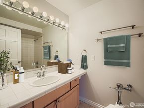 610 Aloha Street 401, Seattle WA 98109
