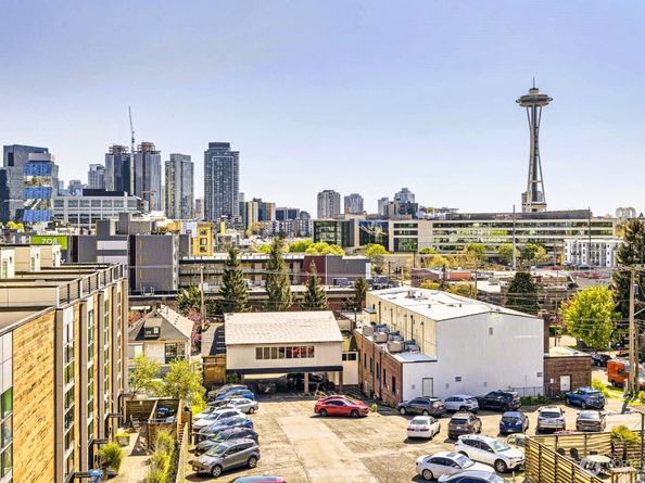 610 Aloha Street 401, Seattle WA 98109