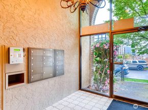 610 Aloha Street 401, Seattle WA 98109
