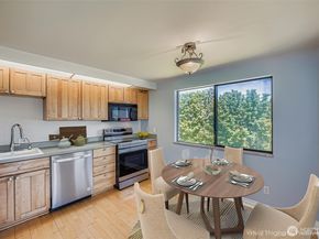 610 Aloha Street 401, Seattle WA 98109