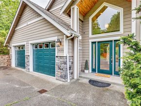 34599 Bridge View Drive NE, Kingston WA 98346