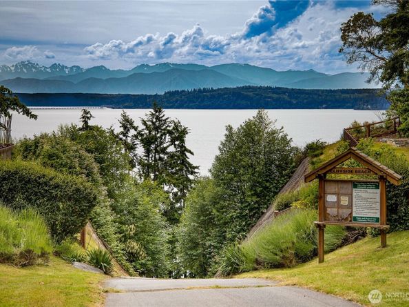 34599 Bridge View Drive NE, Kingston WA 98346