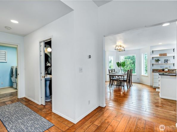 34599 Bridge View Drive NE, Kingston WA 98346