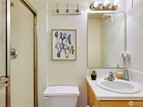 34599 Bridge View Drive NE, Kingston WA 98346