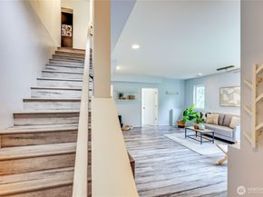 34599 Bridge View Drive NE, Kingston WA 98346