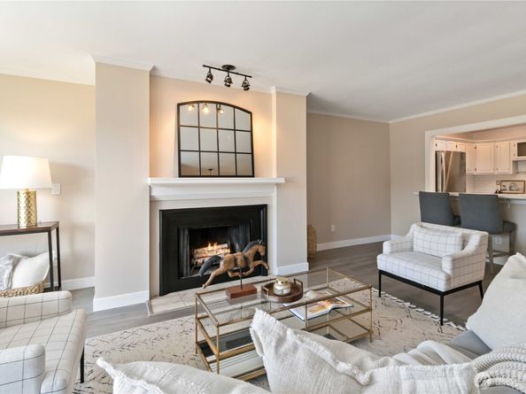 3030 80th Avenue SE 514, Mercer Island WA 98040