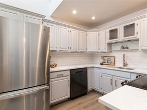 3030 80th Avenue SE 514, Mercer Island WA 98040