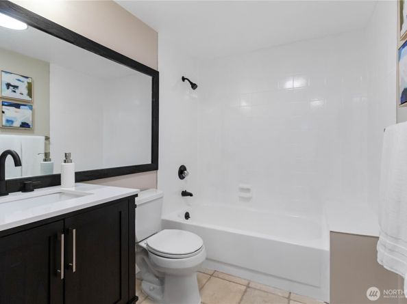 3030 80th Avenue SE 514, Mercer Island WA 98040