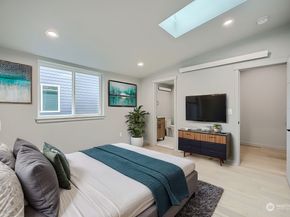 11825 59th Avenue S B, Seattle WA 98178