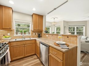 4335 Issaquah Pine Lake Road SE 1402, Sammamish WA 98075