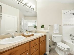 4335 Issaquah Pine Lake Road SE 1402, Sammamish WA 98075