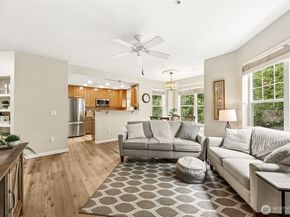 4335 Issaquah Pine Lake Road SE 1402, Sammamish WA 98075