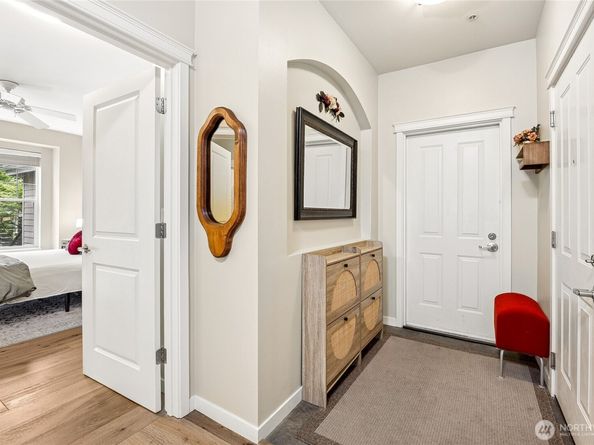 4335 Issaquah Pine Lake Road SE 1402, Sammamish WA 98075
