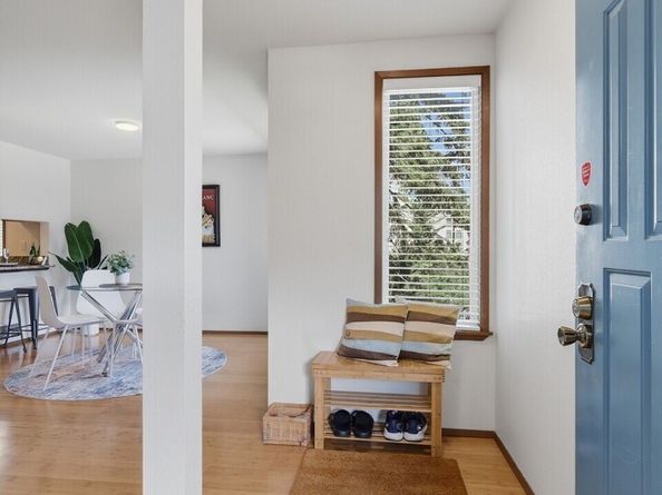 9522 1st Avenue NE A4, Seattle WA 98115
