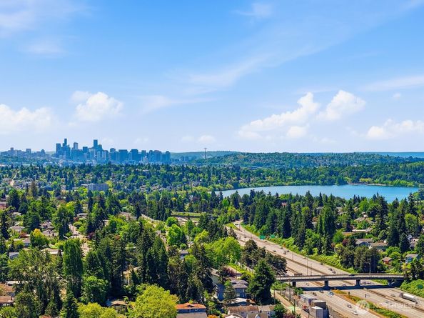 9522 1st Avenue NE A4, Seattle WA 98115
