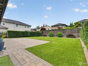 27901 106th Avenue SE, Kent WA 98030