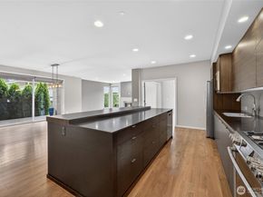 27901 106th Avenue SE, Kent WA 98030
