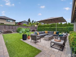 27901 106th Avenue SE, Kent WA 98030
