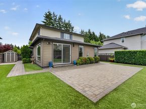 27901 106th Avenue SE, Kent WA 98030