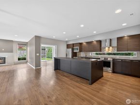 27901 106th Avenue SE, Kent WA 98030