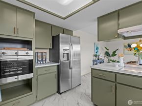 16434 9th Avenue SW, Burien WA 98166