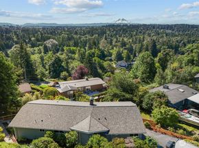 16434 9th Avenue SW, Burien WA 98166