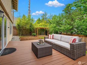 24544 SE 43rd Place, Sammamish WA 98029