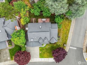 24544 SE 43rd Place, Sammamish WA 98029
