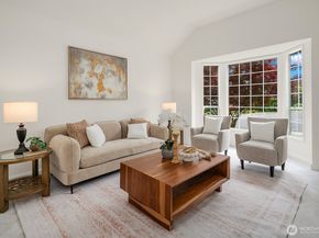 24544 SE 43rd Place, Sammamish WA 98029