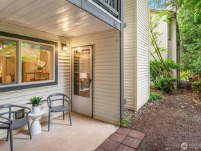8615 238th Street SW B101, Edmonds WA 98026