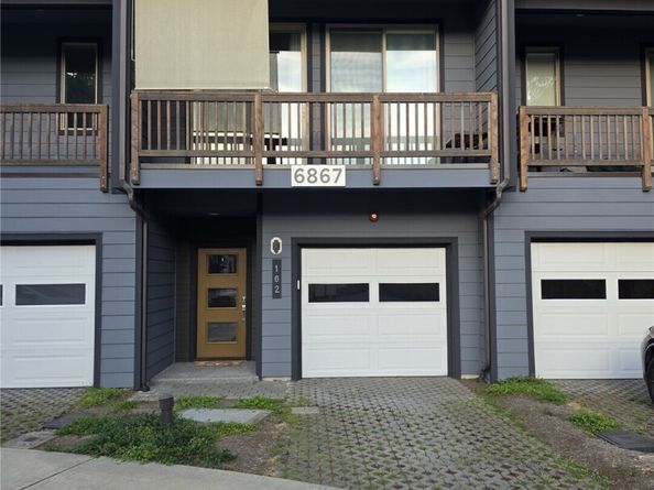 6867 NE 170th St 102, Kenmore WA 98028