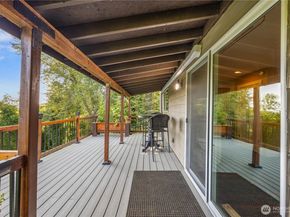 21216 Des Moines Memorial Dr, Des Moines WA 98198