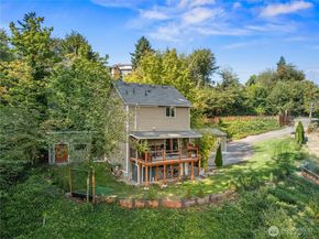 21216 Des Moines Memorial Dr, Des Moines WA 98198