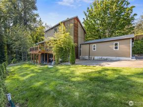 21216 Des Moines Memorial Dr, Des Moines WA 98198