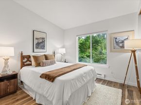 10822 E Riverside Drive A303, Bothell WA 98011
