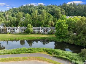 10822 E Riverside Drive A303, Bothell WA 98011