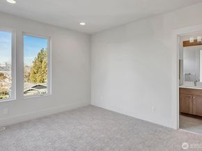 3036 67th Avenue SE, Mercer Island WA 98040