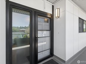 300 2nd Avenue N 2H, Edmonds WA 98020