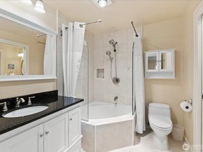 300 2nd Avenue N 2H, Edmonds WA 98020