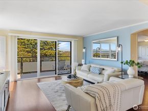 300 2nd Avenue N 2H, Edmonds WA 98020