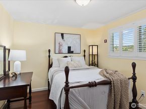 300 2nd Avenue N 2H, Edmonds WA 98020