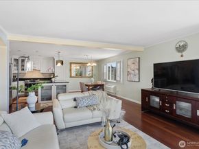 300 2nd Avenue N 2H, Edmonds WA 98020