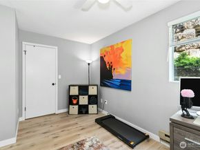 17300 91st Avenue NE B101, Bothell WA 98011