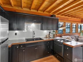 1900 Westlake Avenue N B7, Seattle WA 98109