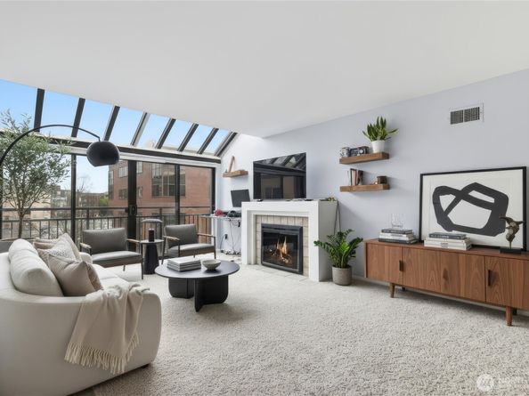 275 W Roy Street 412, Seattle WA 98119