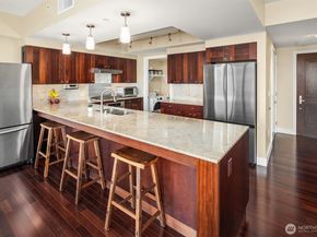 650 Bellevue Way NE 3802, Bellevue WA 98004